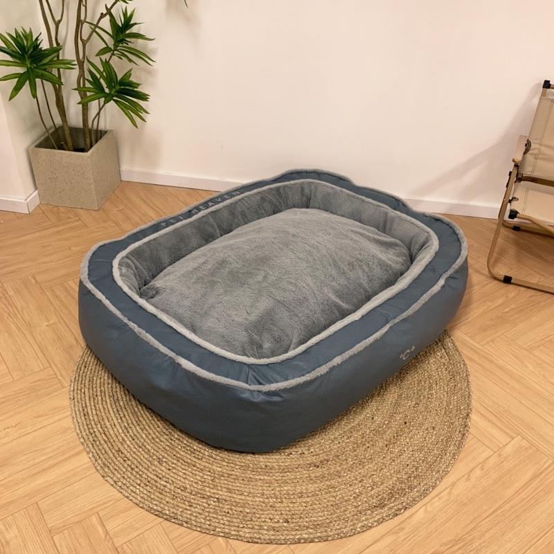 Warm Luxury Pet Bed for Dogs & Cats