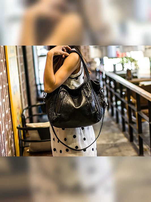 حقيبة كتف نسائية كبيرة من الجلد الناعم